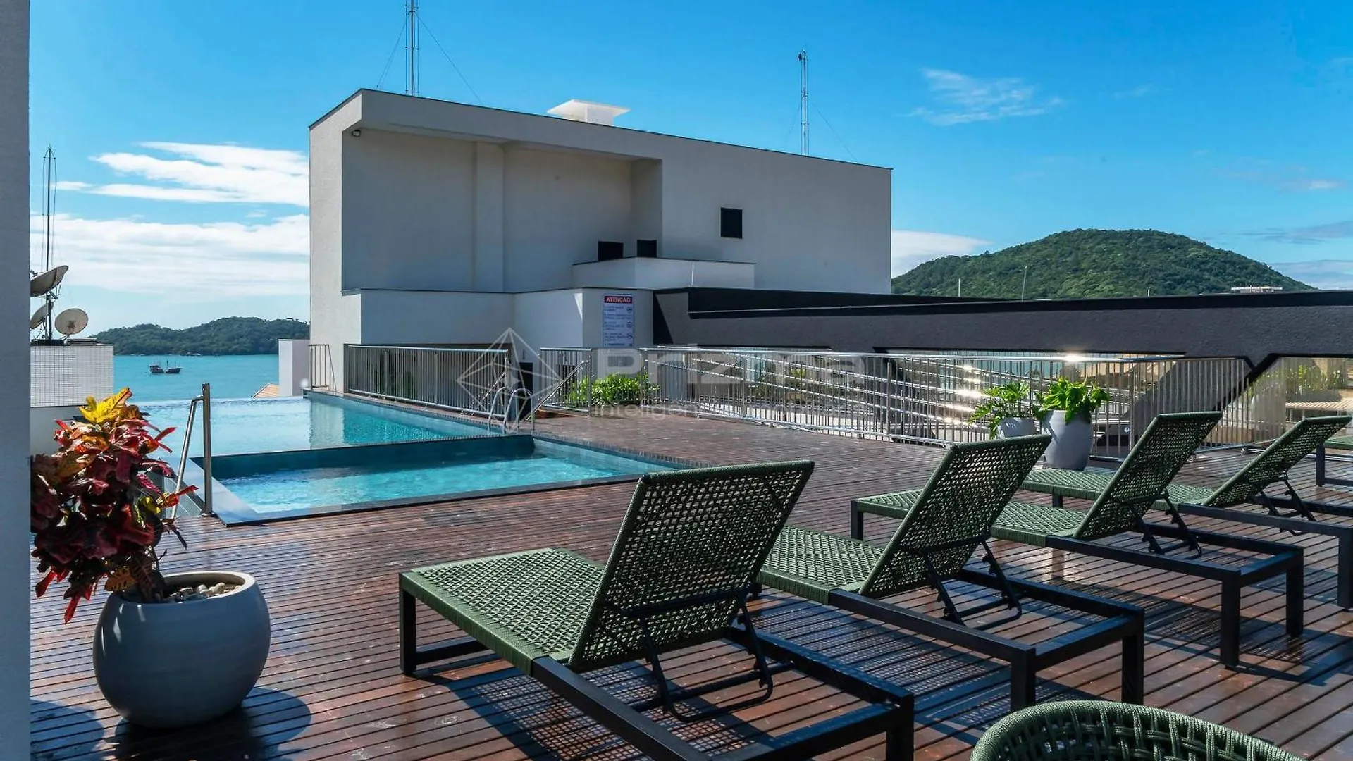 Lägenhet 402 Flat Moderno E Bem Localizado A 120 Metros Da Praia De Bombinhas Ate 4 Pessoas